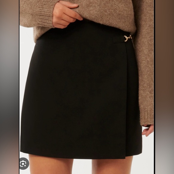 Ever New Dresses & Skirts - Ever New Black Mini Skirt with Gold Accent